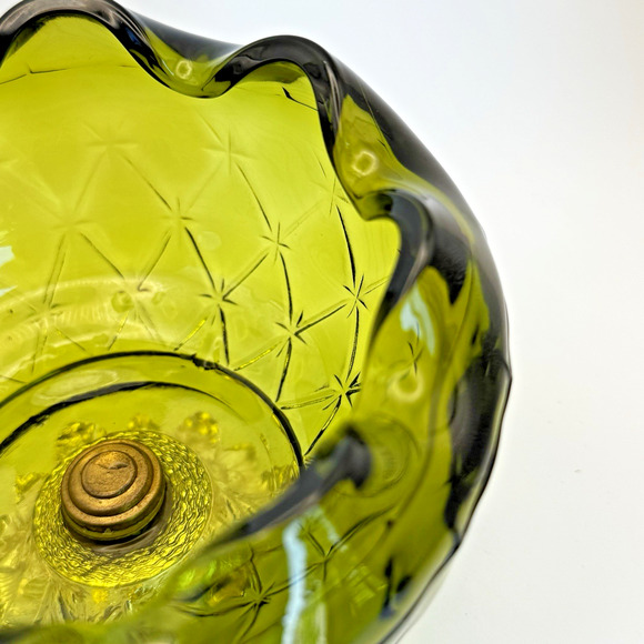 Vintage Green Indiana Glass Bowl Mesh Quilted Diamond Pineapple Metal Base - Picture 2 of 8